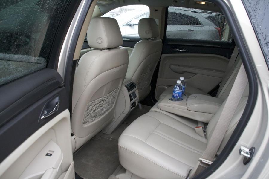  Cadillac SRX Crossover 2010 года  (фото 10 из 95)
